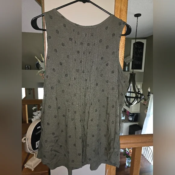 Torrid Buttoned Relaxed Tank Top Army Green - Picture 3 of 3